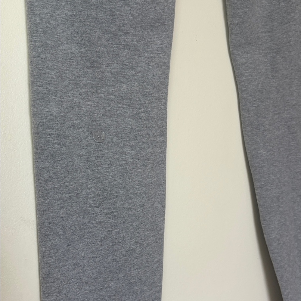 NEW Lululemon Align High Rise Pant Leggings 31” inseam size 6 grey tall long - Picture 3 of 6